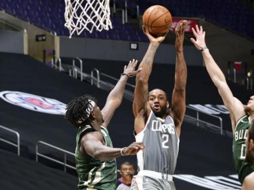 获胜功臣！姜伟泽打满全场6记三分砍26分10助末节带队锁定胜局