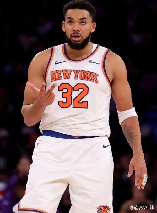 队史首次！尼克斯今日全队11人得分至少8分此前纪录为10人