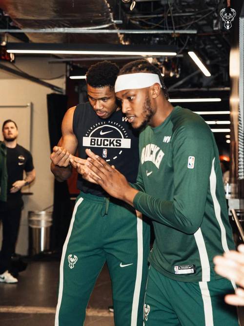 放弃千万年薪！还是被裁掉，雄鹿队做出正确选择