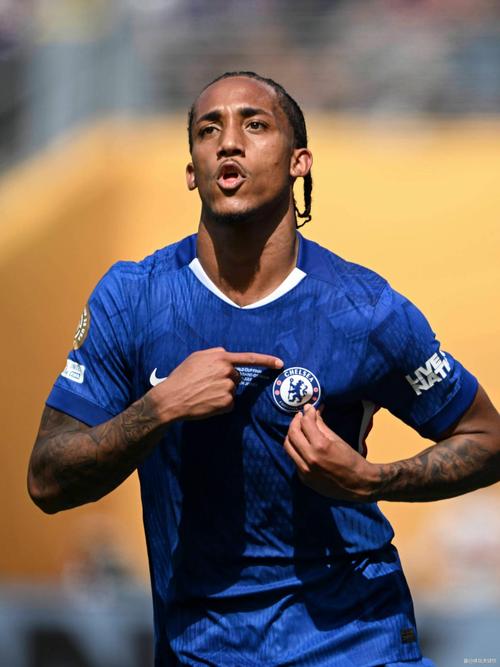 天空记者：斯凯利进入曼联左后卫引援名单，阿森纳需卖人才能引援