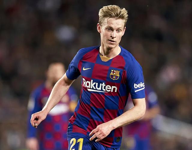 记者：安德烈科斯蒂奇转会费350万欧+450万欧奖金+二转分成