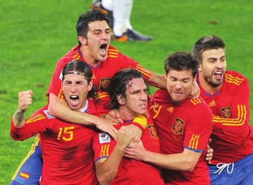 西班牙和意大利足球哪个厉害，意大利和西班牙的足球实力