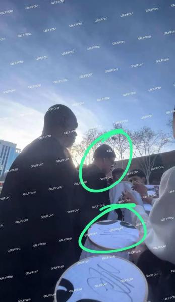 姆巴佩在巴萨是几号球衣，姆巴佩足球？